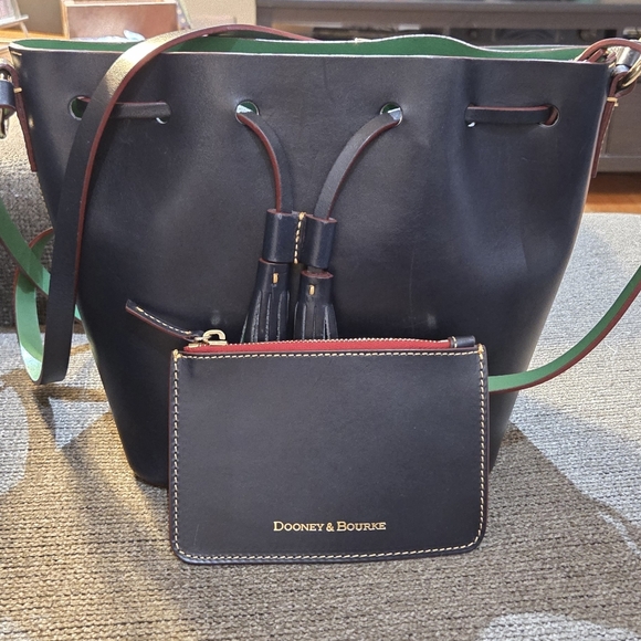 Dooney & Bourke Handbags - DOONEY & BOURKE LEATHER CROSSBODY & POUCH- Black & Greene